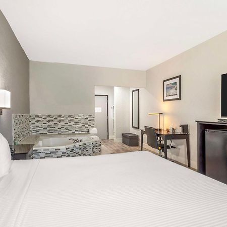 Surestay Plus By Best Western Texas City I-45 Экстерьер фото