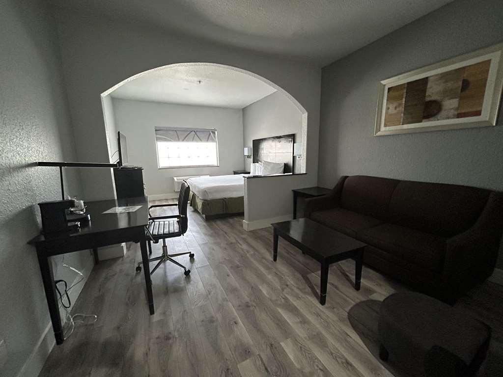 Surestay Plus By Best Western Texas City I-45 Номер фото