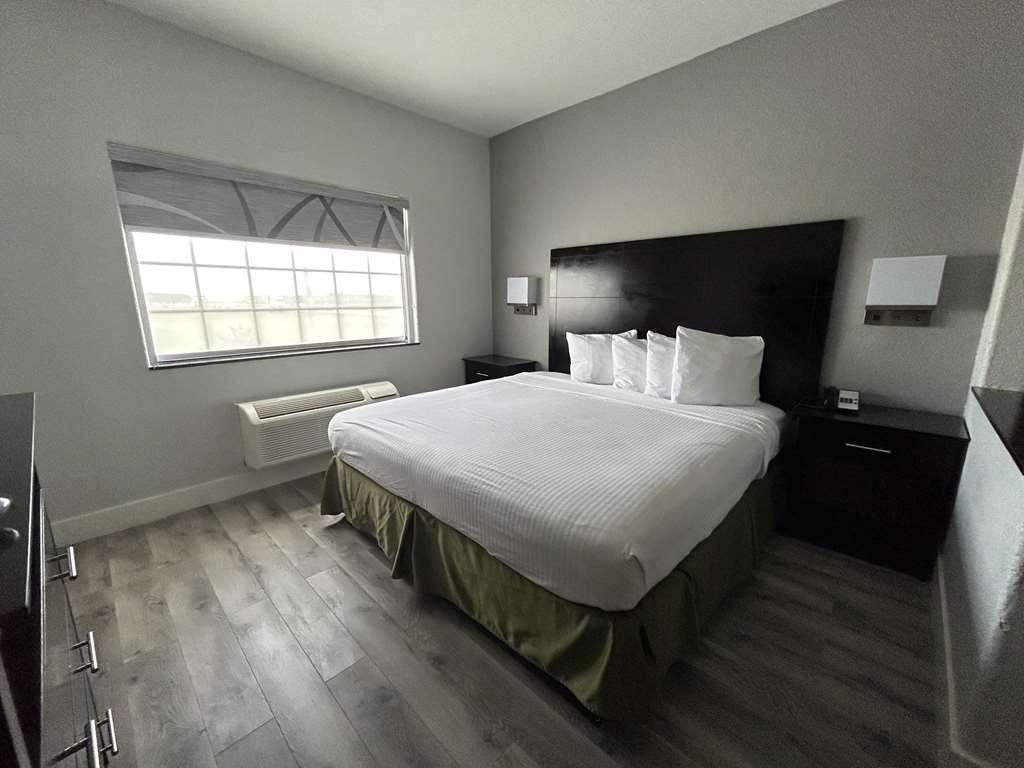 Surestay Plus By Best Western Texas City I-45 Номер фото