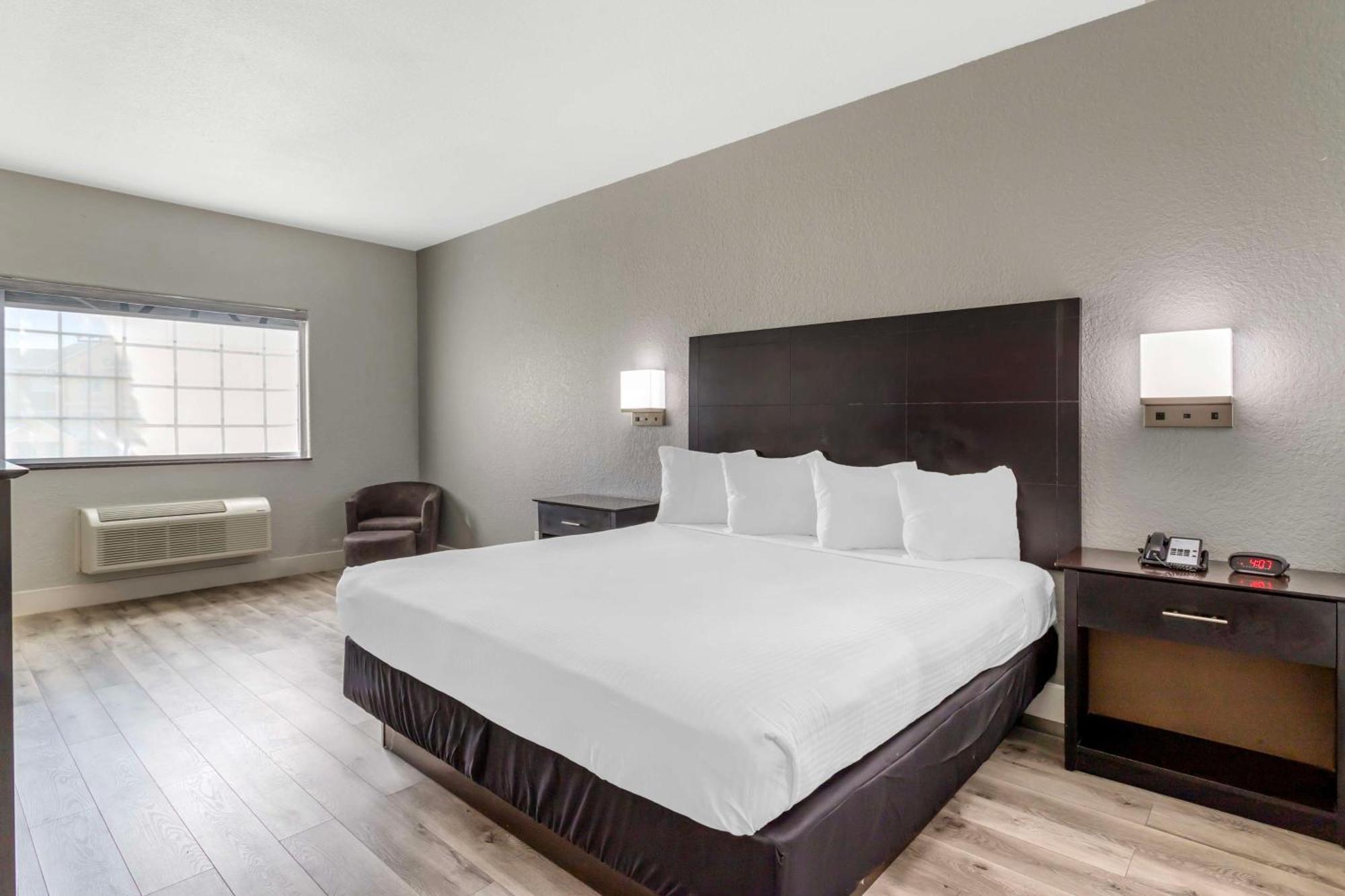 Surestay Plus By Best Western Texas City I-45 Экстерьер фото