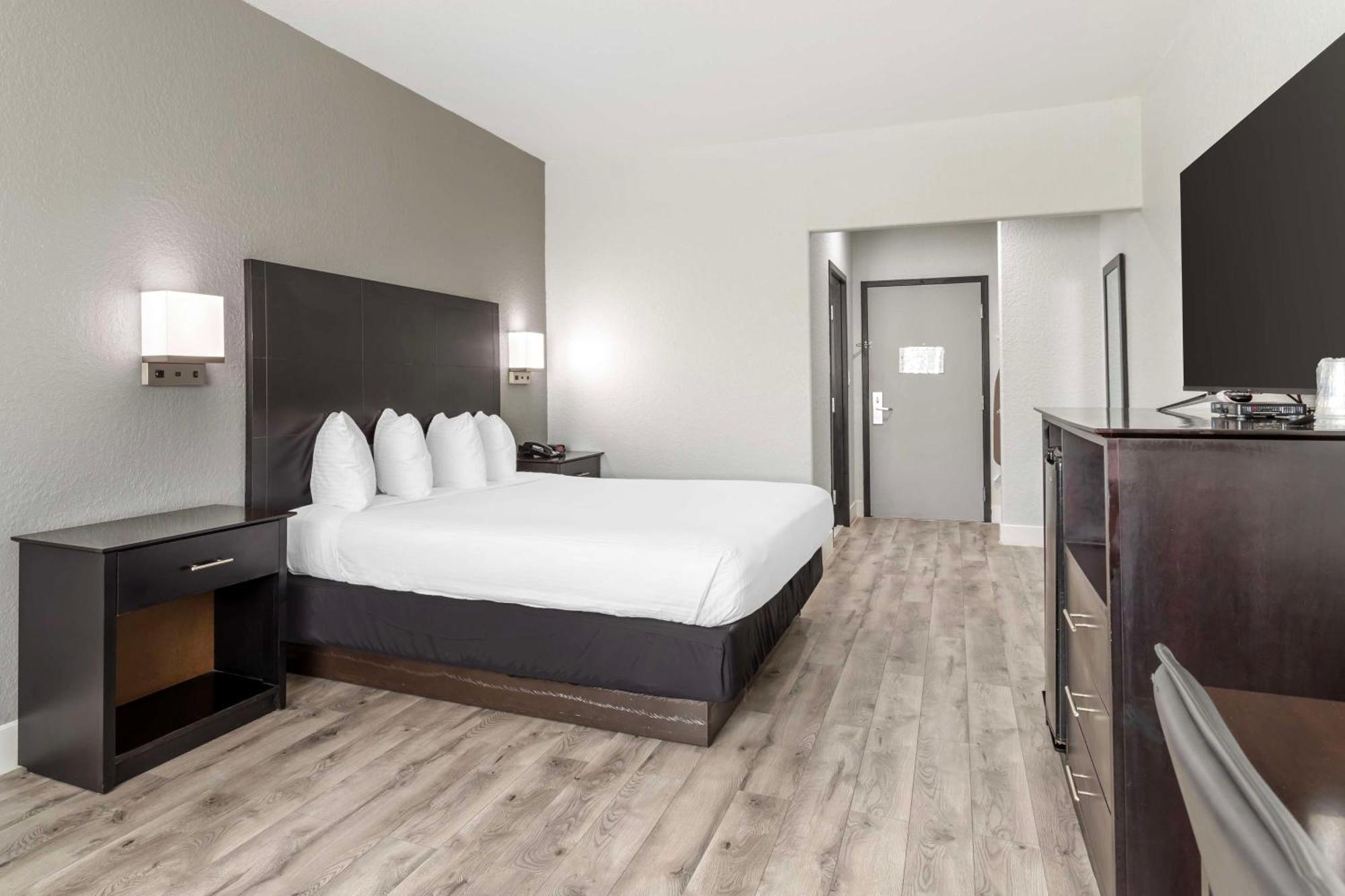 Surestay Plus By Best Western Texas City I-45 Экстерьер фото