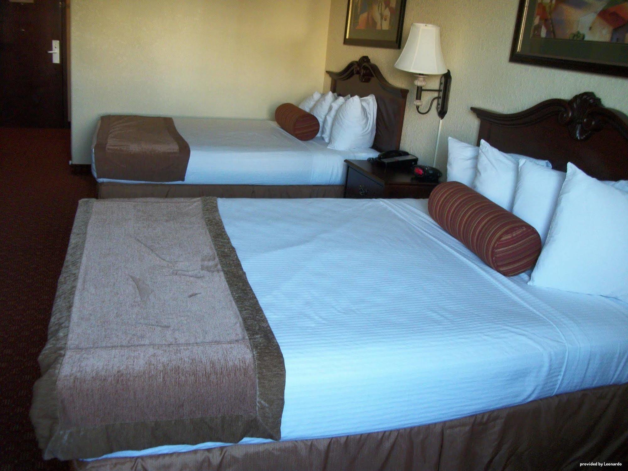 Surestay Plus By Best Western Texas City I-45 Номер фото
