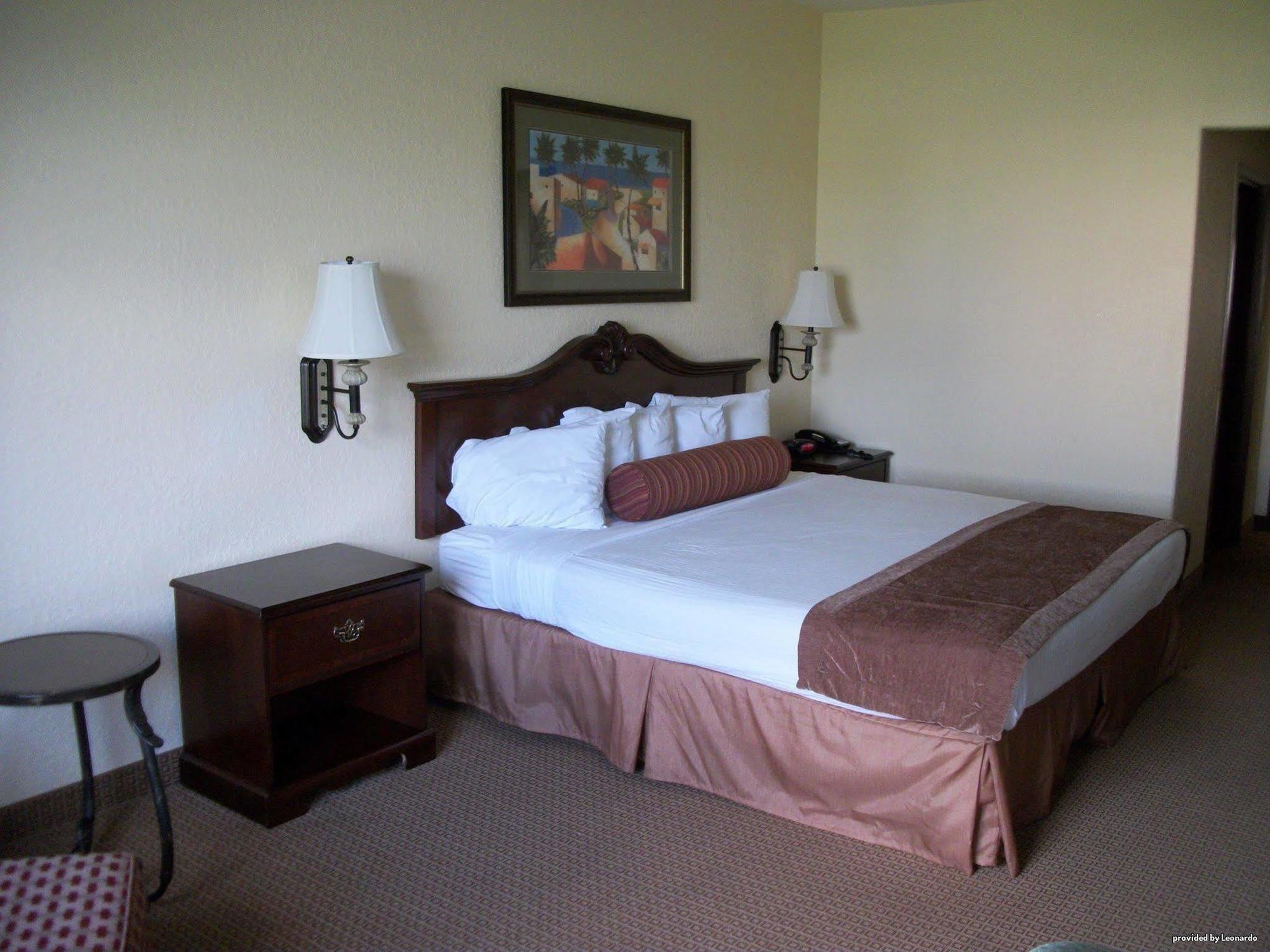 Surestay Plus By Best Western Texas City I-45 Номер фото