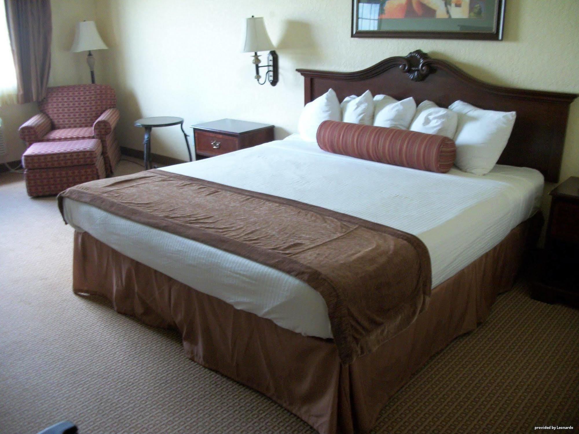 Surestay Plus By Best Western Texas City I-45 Номер фото